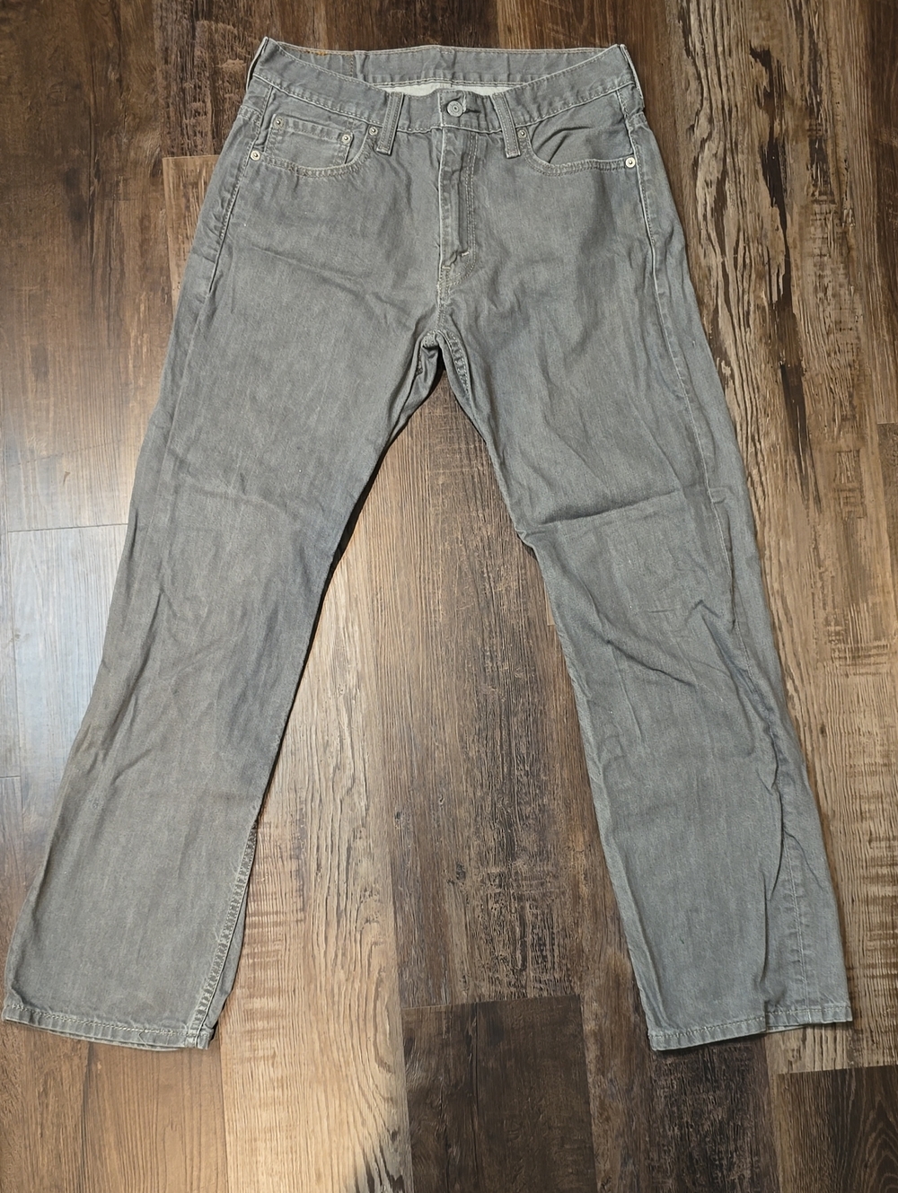 Levi's gray denim jeans with leather logo patch, black tag jeans, Levi's 569